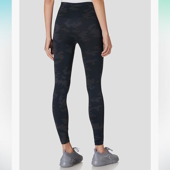 SPANX New Small Black Camo Women's EcoCare Seamless Leggings - Picture 2 of 9